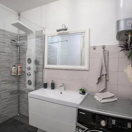 Kaja- Modern And Cozy Flat In Zamet Rijeka